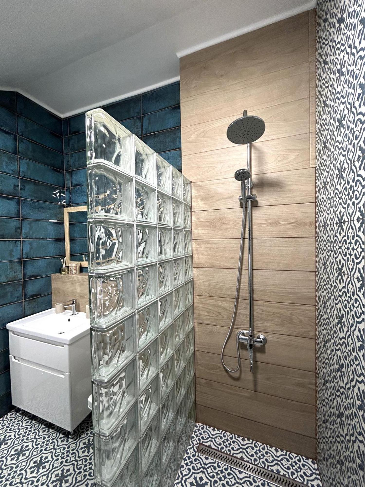 לבוב Modern Apartment In The City Center מראה חיצוני תמונה
